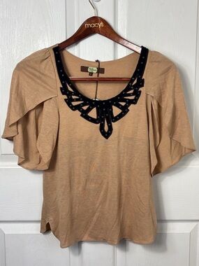 NEW EVA FRANCO Pocahontas Tan Black Trim Scoop Neck Flutter Sleeve Boho Top Sz 6